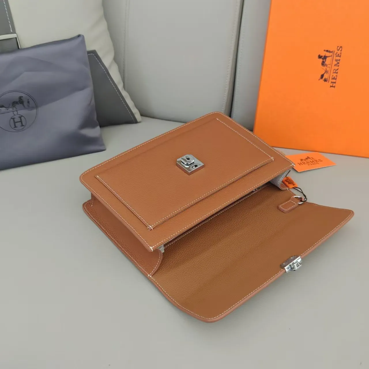 All categories Hermès wallet (Hermès) Hermès H5030-4