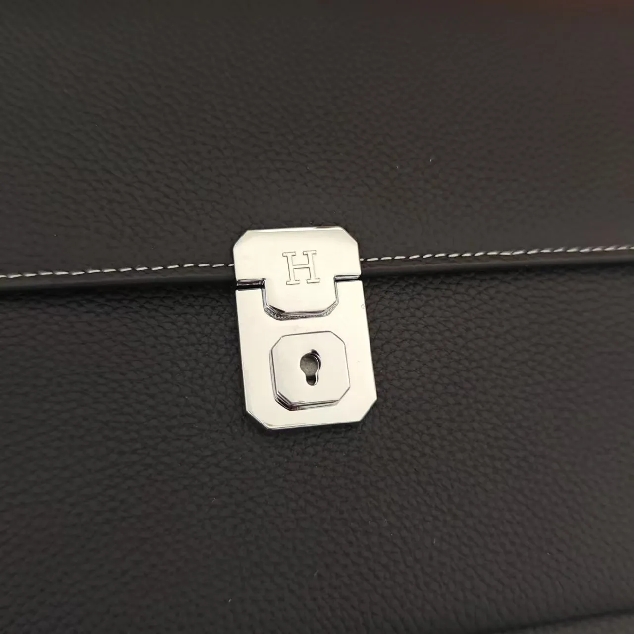All categories Hermès wallet (Hermès) Hermès H5030-4