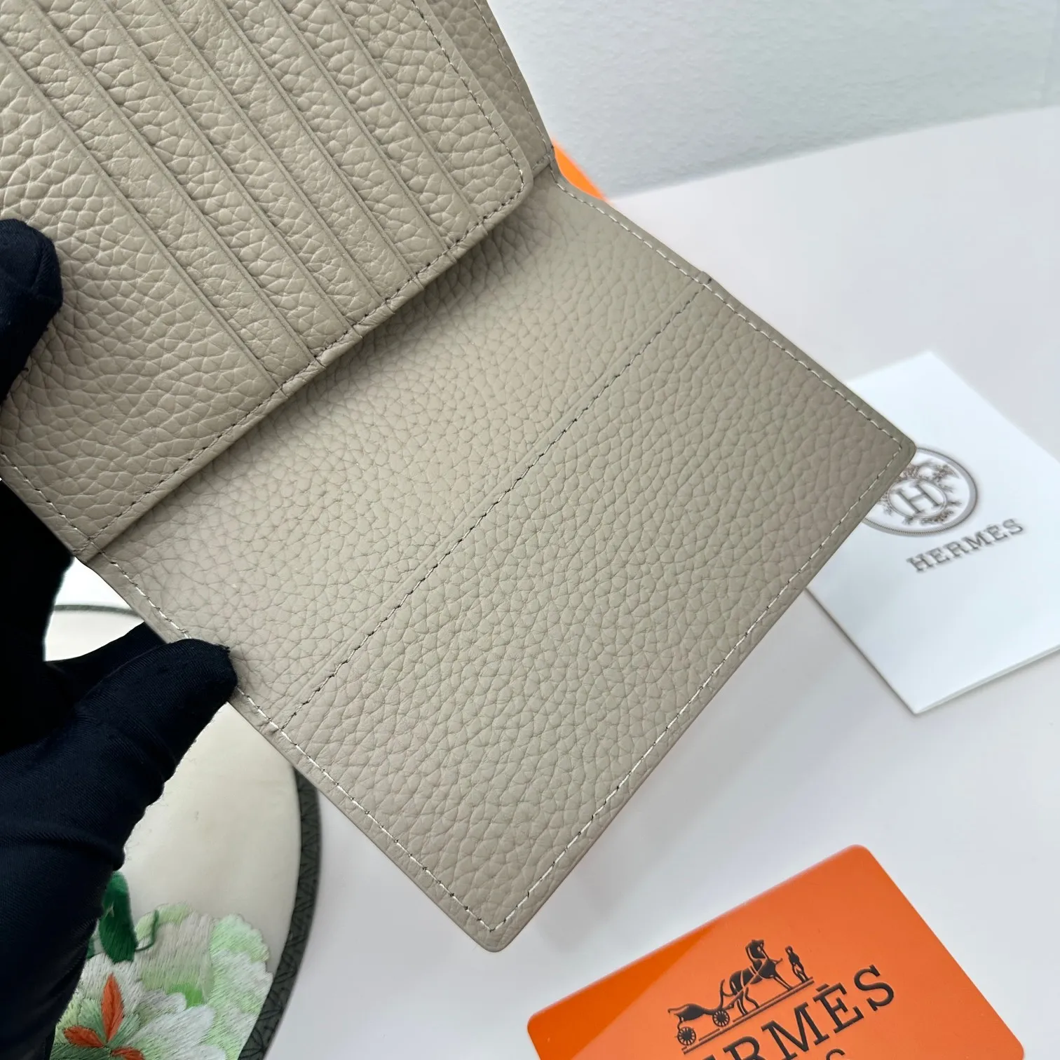 All categories Hermès wallet (Hermès) Hermès 2372