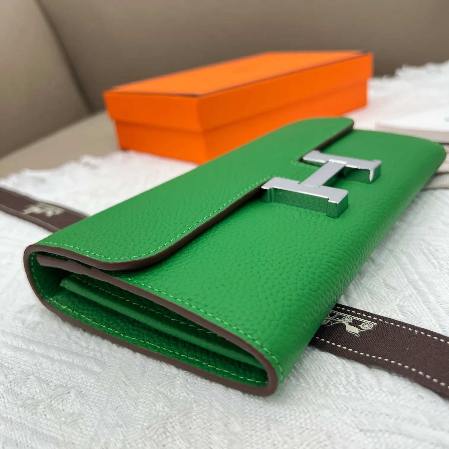All categories Hermès wallet (Hermès) Hermès 539 pebbled silver buckle