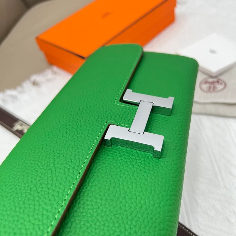 All categories Hermès wallet (Hermès) Hermès 539 pebbled silver buckle