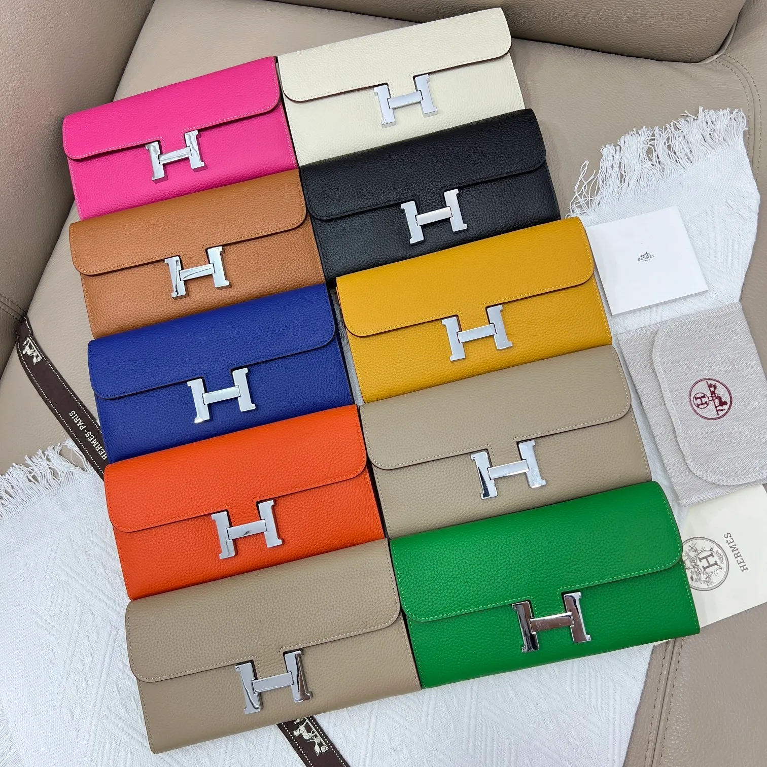 All categories Hermès wallet (Hermès) Hermès 539 pebbled silver buckle