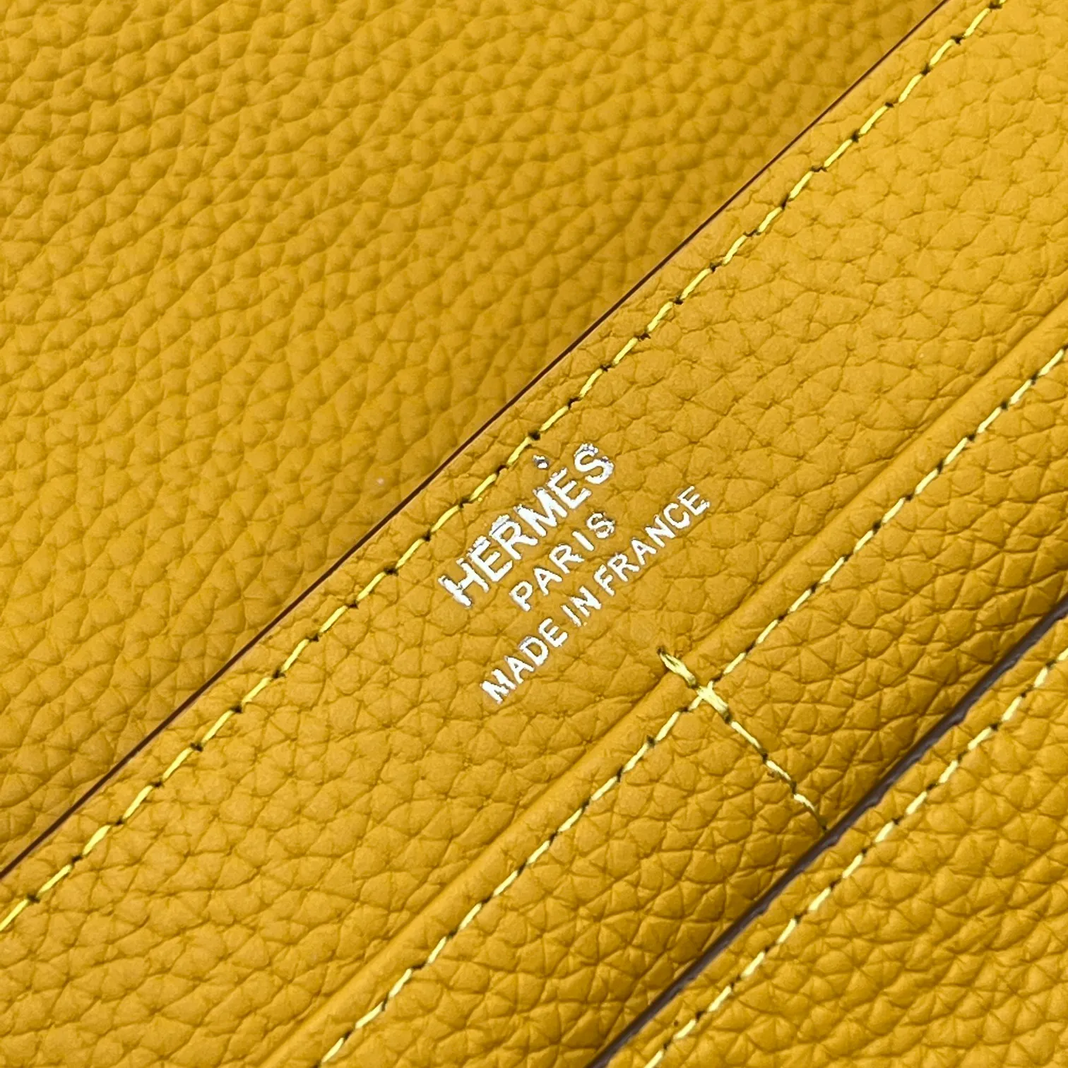 All categories Hermès wallet (Hermès) Hermès 539 pebbled silver buckle