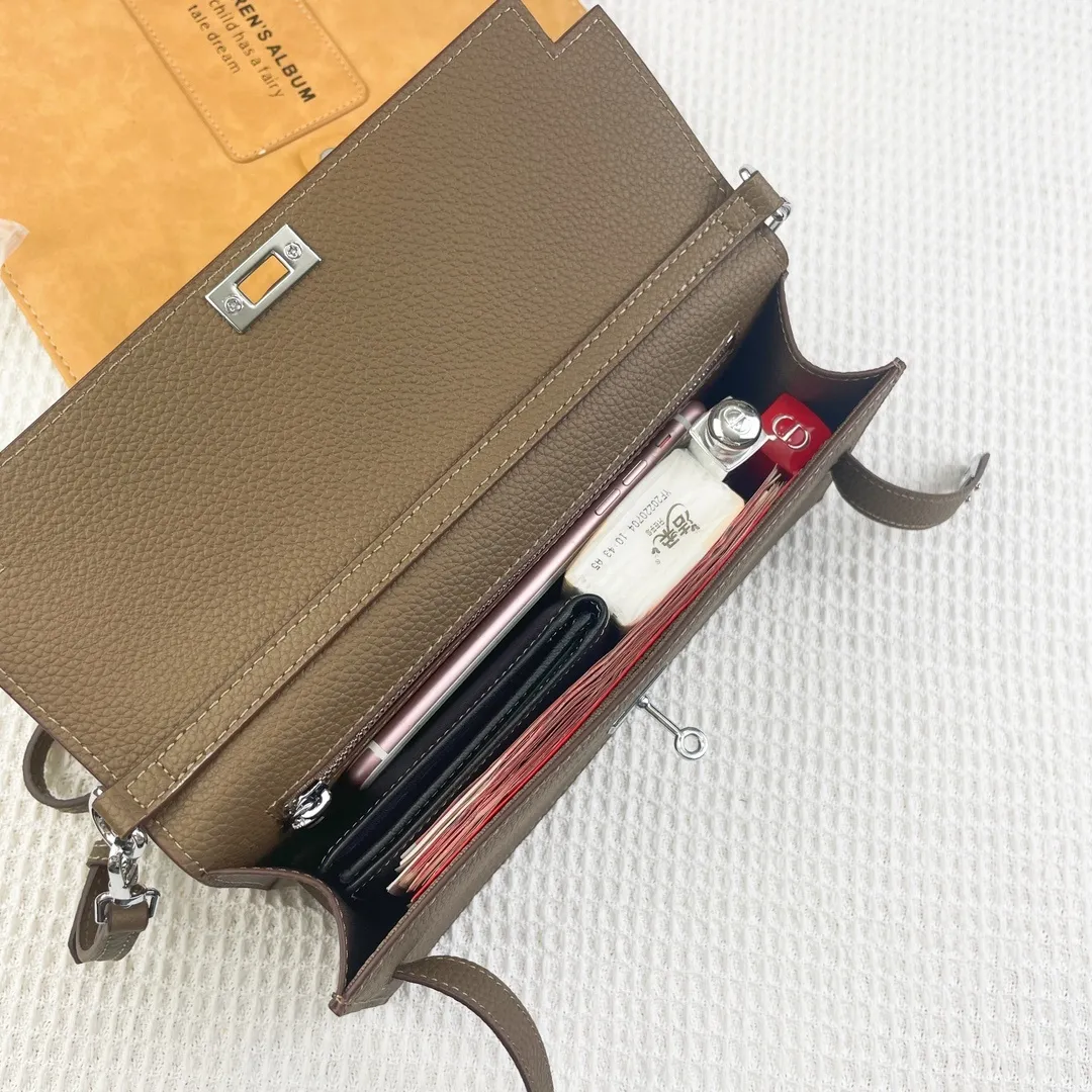 All categories Hermès wallet (Hermès) Hermès 362-2