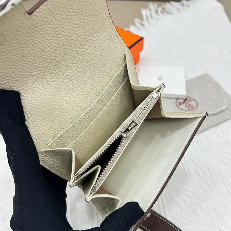 All categories Hermès wallet (Hermès) Hermès 537 pebbled silver buckle