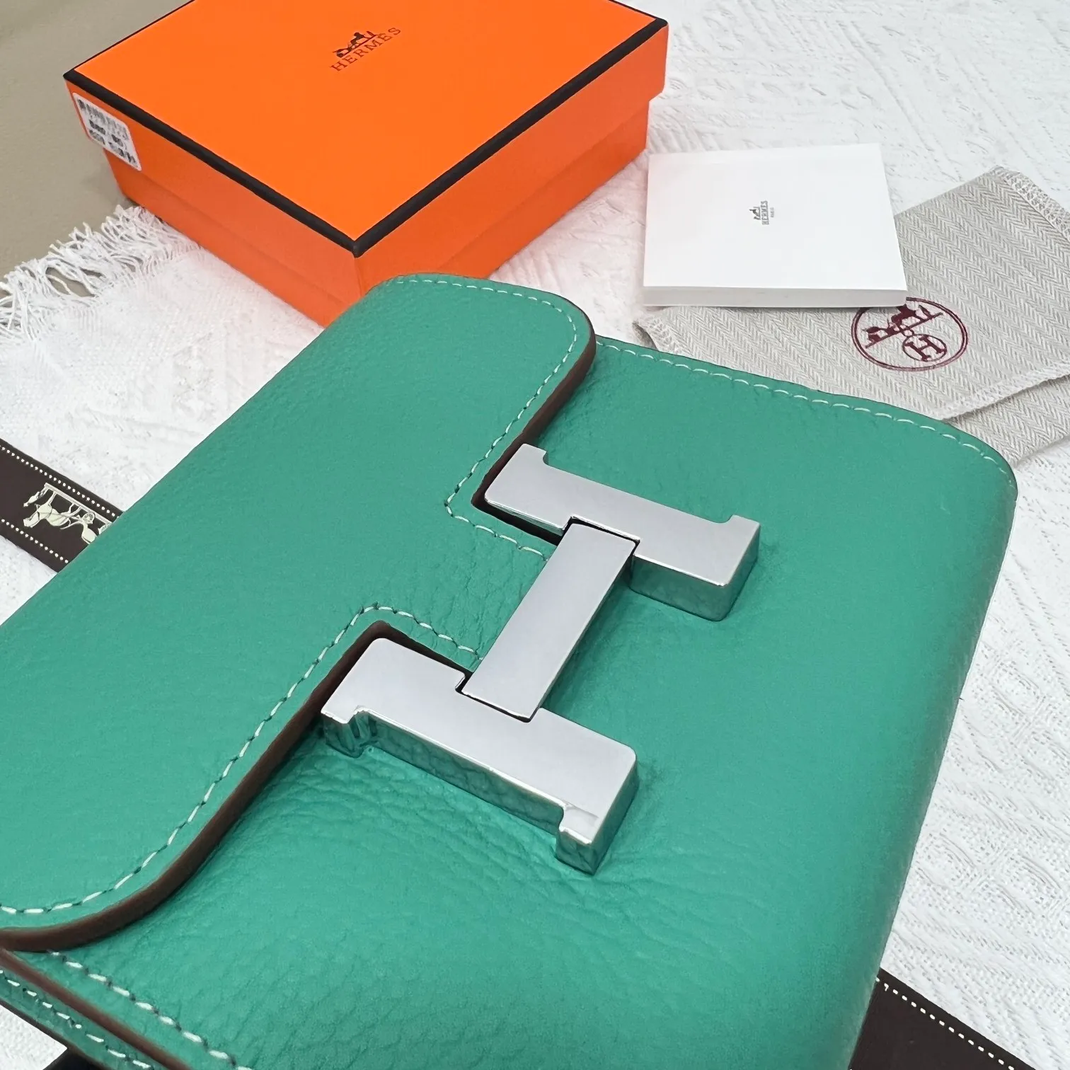 All categories Hermès wallet (Hermès) Hermès 537 pebbled silver buckle