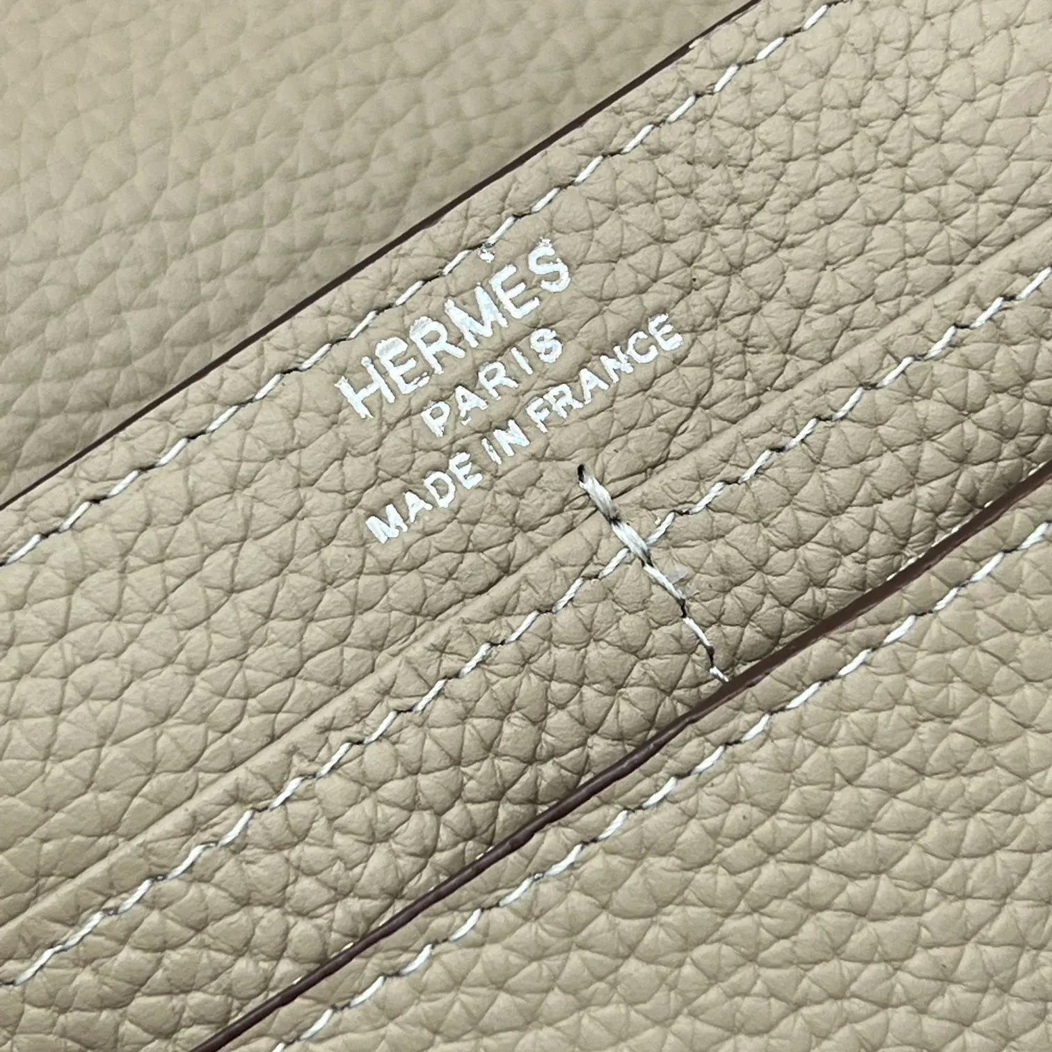 All categories Hermès wallet (Hermès) Hermès 537 pebbled silver buckle