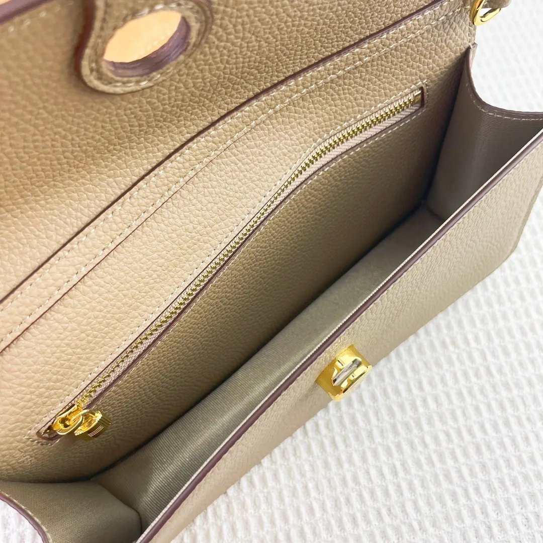 All categories Hermès wallet (Hermès) Hermès 388-1 gold