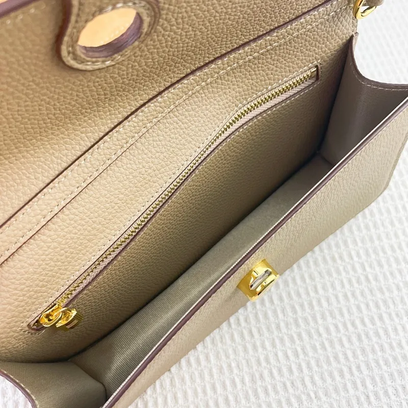 All categories Hermès wallet (Hermès) Hermès 388-1 gold