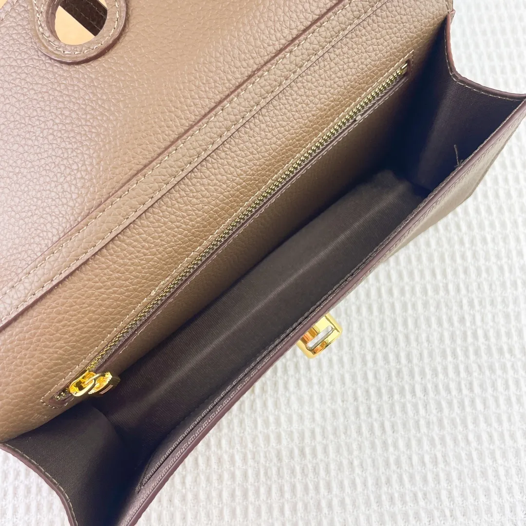 All categories Hermès wallet (Hermès) Hermès 388-1 gold