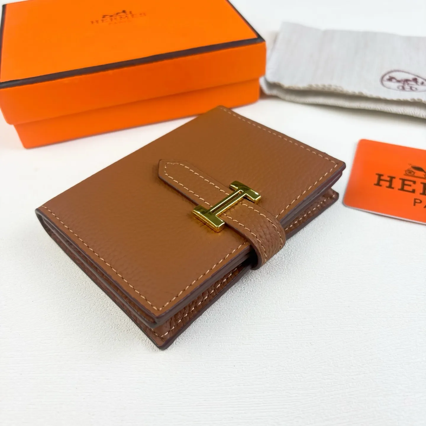 All categories Hermès wallet (Hermès) Hermès 495 gold buckle
