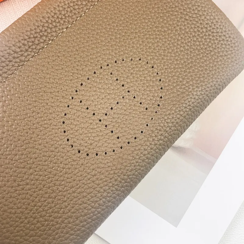 All categories Hermès wallet (Hermès) Hermès 6911