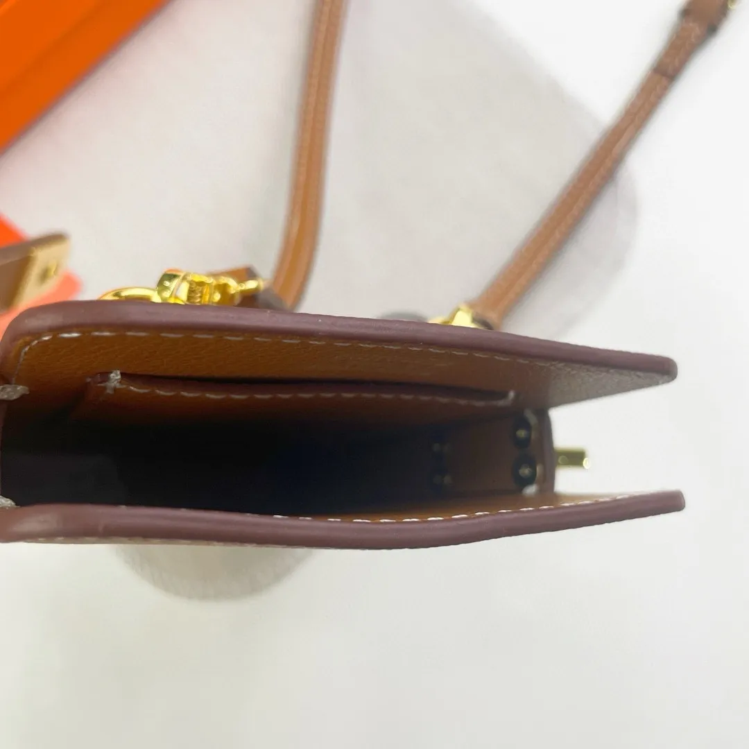 All categories Hermès wallet (Hermès) Hermès 9852 gold buckle