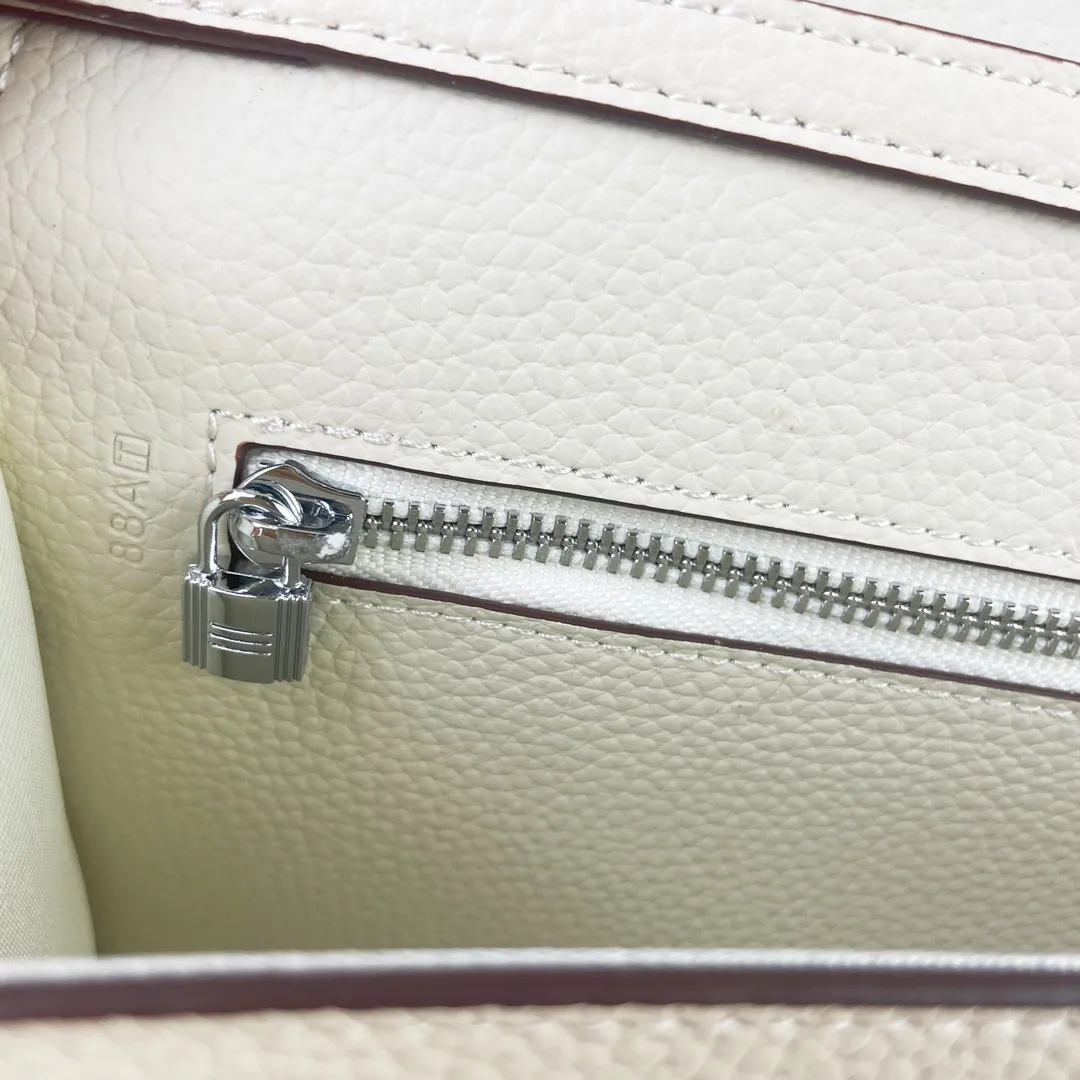 All Categories Hermès Wallet (Hermès) Hermès 388-1 Silver