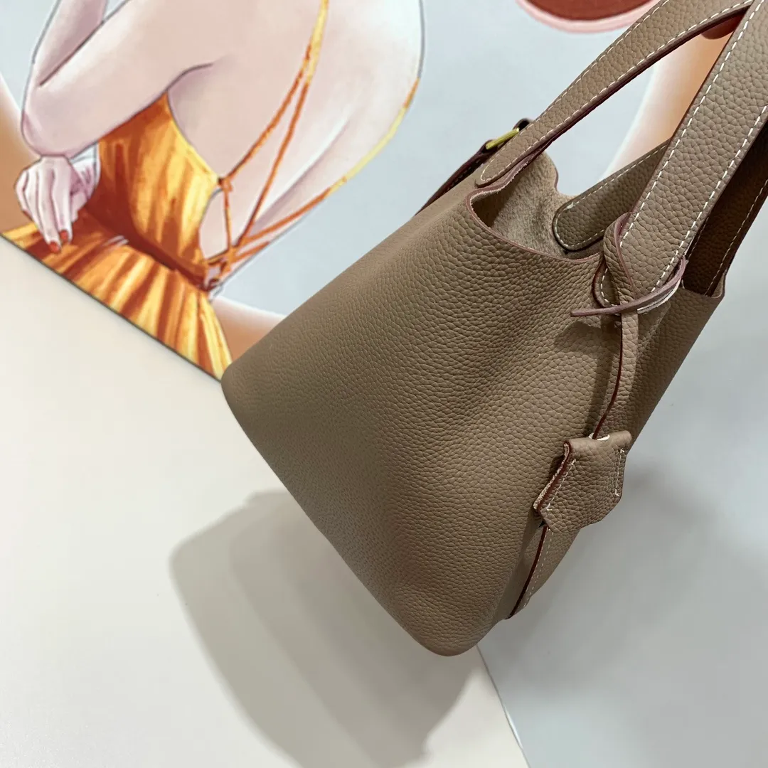 All categories Official website "Brand Women's Bags" Women's Bags 💙 Hermes 2023 latest Hermes vegetable basket