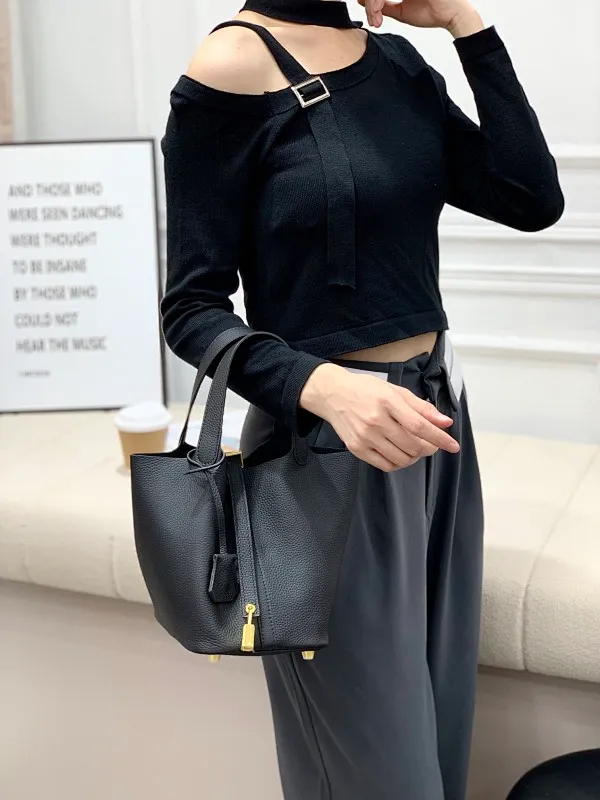All categories Official website "Brand Women's Bags" Women's Bags 💙 Hermes 2023 latest Hermes vegetable basket