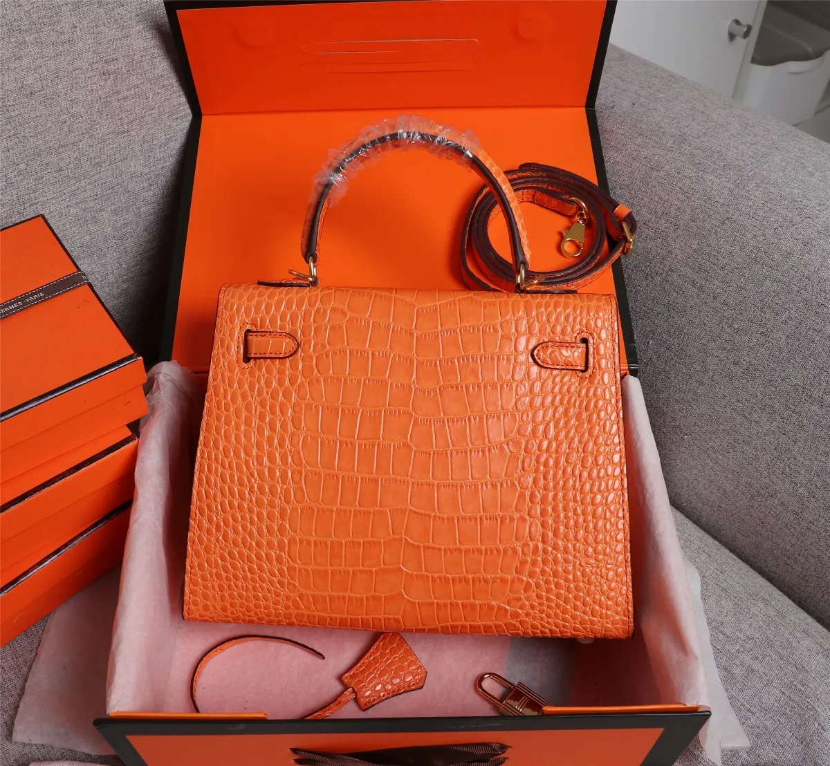 All Categories Official Website "Brand Women's Bags" Women's Bags 💙 Hermes 2022 Official New Hermès Handbag Kelly Crocodile Pattern First Layer Calfskin Wholesale 58003000 High Quality Size: 25-9-18CM