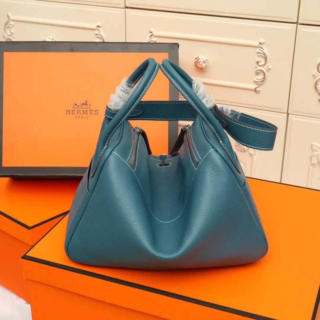 All categories Official website "Brand Women's Bags" Women's Bags 💙 Hermes 2022 official new Hermès lindy bag wholesale small size 58004000 large size 58004200 high quality size: small size 26CM large size 30CM