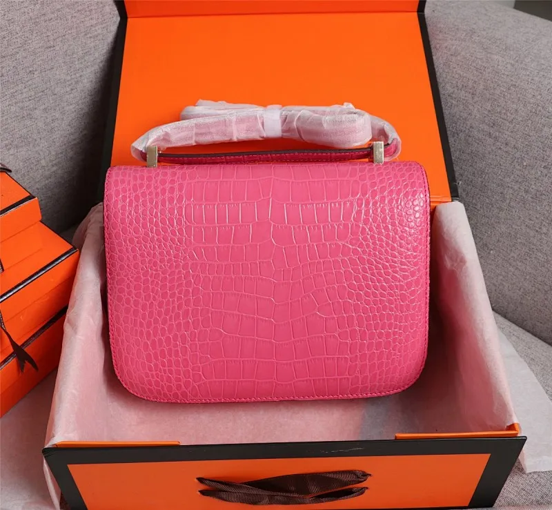 All Categories Official Website "Brand Women's Bags" Women's Bags 💙 Hermes Hermès Made in France - Constance stewardess bag ☣️Crocodile pattern pure steel plated hardware buckle Genuine leather source super good feel Accessories stainless steel laser logo perfect flip arc and three-dimensional sense High-end pure handmade customization 🔮Quality recommendation ‼ ️Size: 23-6-17