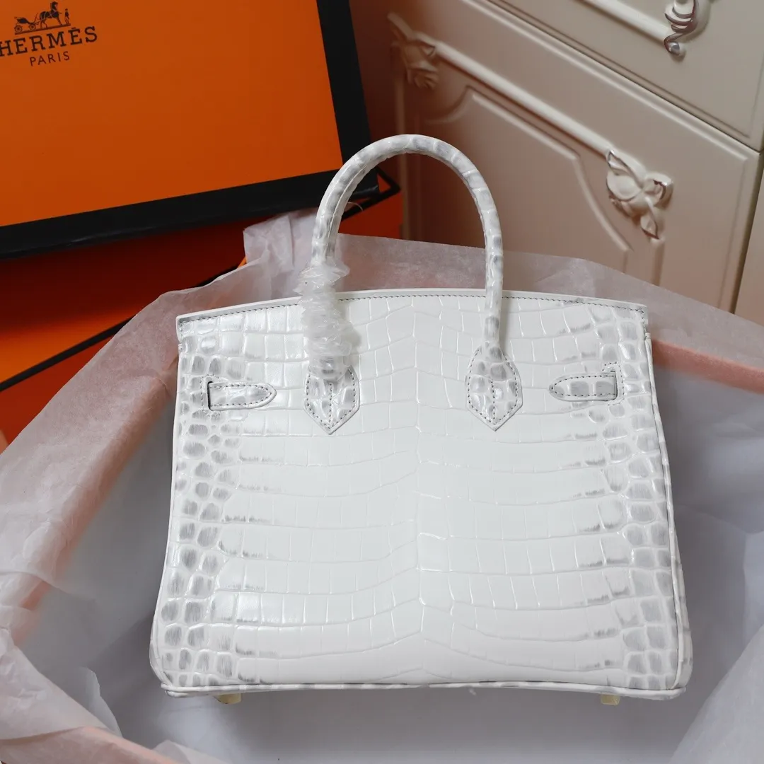 All categories Official website "Brand Women's Bags" Women's Bags 💙 Hermes 2022 official new Hermès handbag Smooth crocodile leather + pure steel hardware wholesale Small size 58003900 Large size 58004500 High quality Size: Small size 30CM Large size 35CM