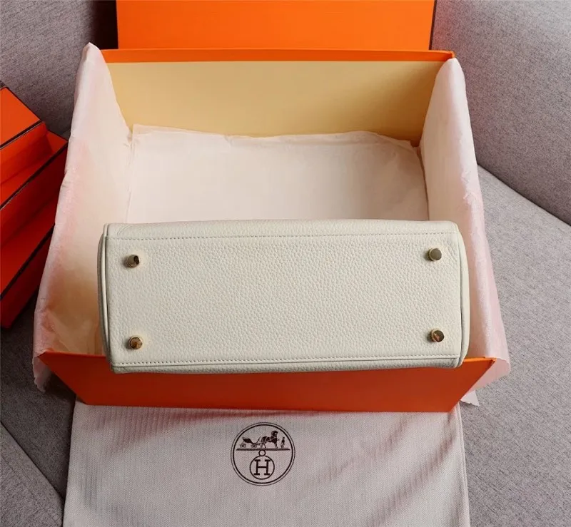All Categories Official Website "Brand Women's Bags" Women's Bags 💙 Hermes 2022 Official New Hermes Kelly Original Princess Bag Original Calfskin Outside Sheepskin Goat Pattern Wholesale Small Size 58002700 Medium Size 58002900 Large Size 58003200 High Quality Size: Small 25CM Medium 28CM