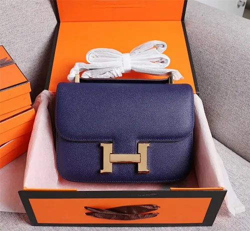All categories Official website "Brand Women's Bags" Women's bags 💙 Hermes Hermès Made in France Large size 58002800 Small size 58002600 constance stewardess bag ☣️Genuine epsom leather pure steel silver-plated buckle Genuine leather source super good feel Accessories stainless steel laser logo perfect flip arc and three-dimensionality