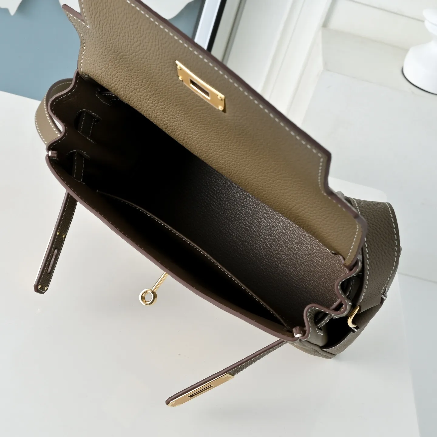 All categories Hermès women's bags (Hermès) Hermès 830