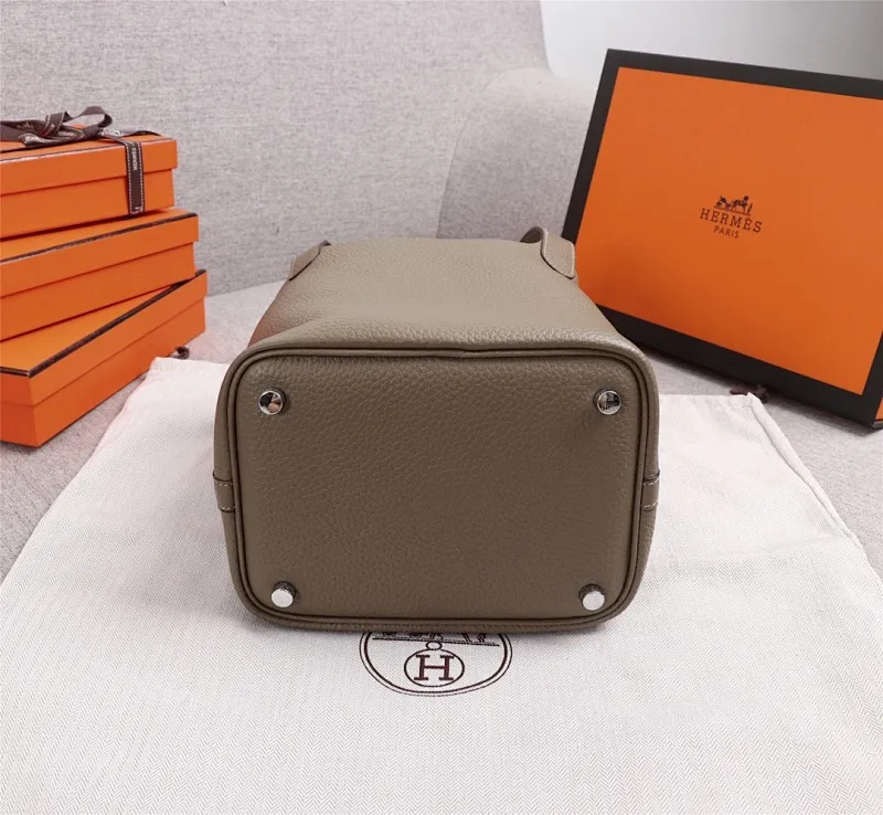 All categories Official website "Brand Women's Bags" Women's Bags 💙 Hermes 2022 official new Hermès vegetable basket picotin wholesale small size 58002300 large size 58002500 high quality size: small size 18CM large size 22CM