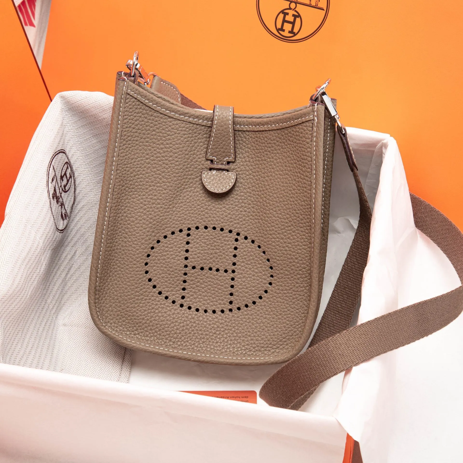 All categories Official website "Brand Women's Bags" Women's Bags 💙 Hermes 2022 official new Hermes evelyne mini bag wholesale imported cowhide 58002300 high quality size: 17CM