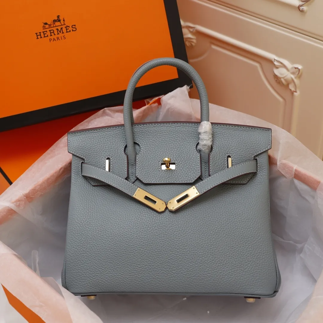 All Categories Official Website "Brand Women's Bags" Women's Bags 💙 Hermes 2022 official new Hermes women's hand-carrying and cross-body dual-use bags wholesale Imported first-layer calfskin Small size 58003800 Large size 58003900 High quality Size: Small 30CM Large 35CM