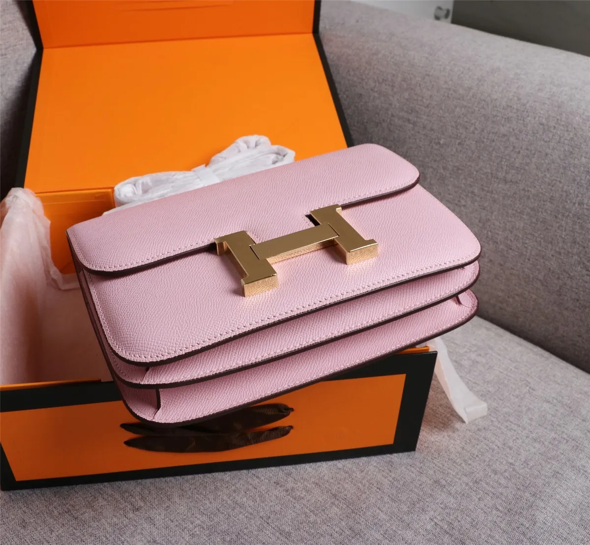 All categories Official website "Brand Women's Bags" Women's bags 💙 Hermes Hermès Made in France Large size 58002800 Small size 58002600 constance stewardess bag ☣️Genuine epsom leather pure steel silver-plated buckle Genuine leather source super good feel Accessories stainless steel laser logo perfect flip arc and three-dimensionality