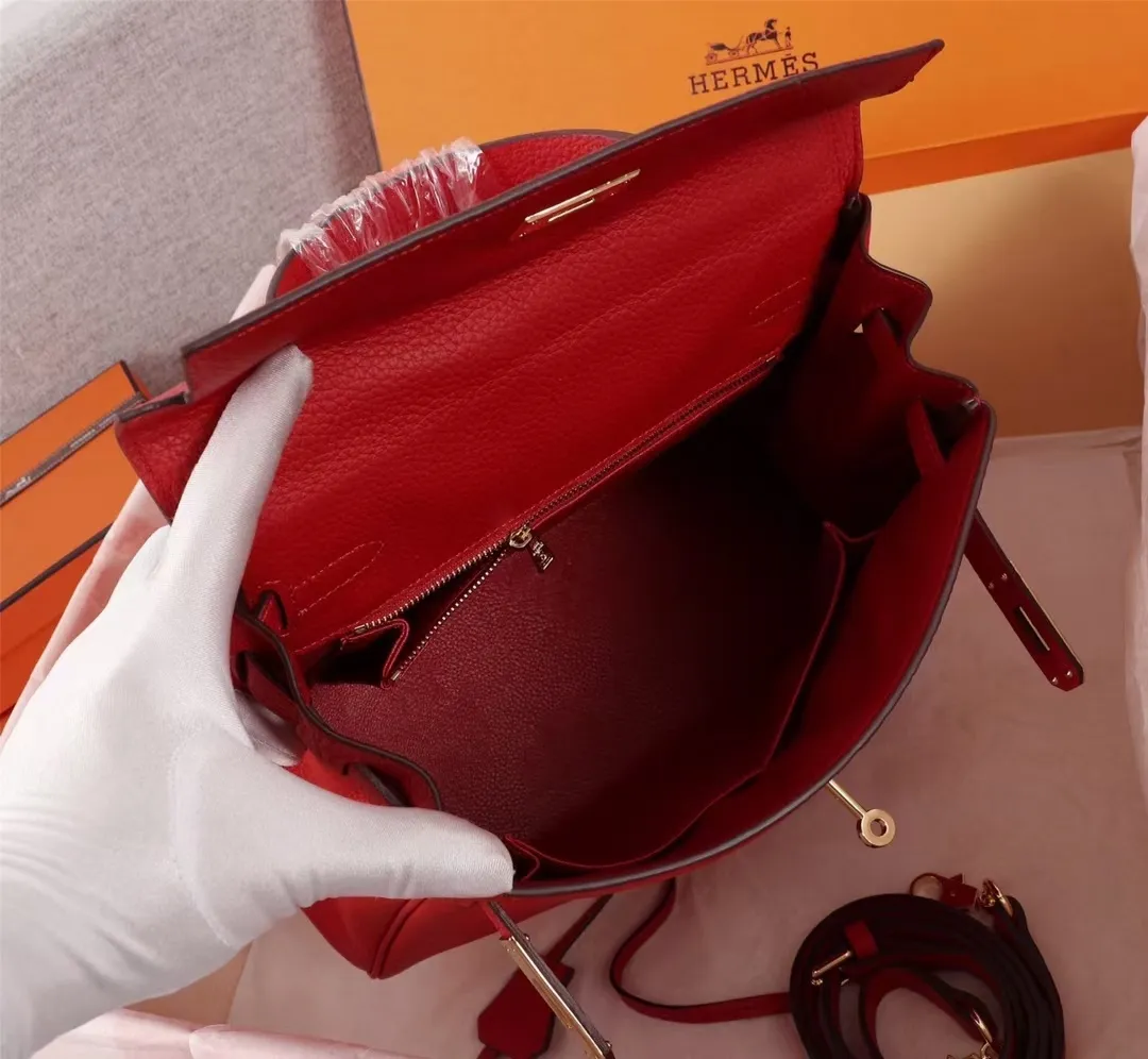 All Categories Official Website "Brand Women's Bags" Women's Bags 💙 Hermes Kelly Original Princess Bag (exclusive factory code) three sizes in stock. 25cm 58002700 28cm 58002900 32cm 58003200 Top configuration, original factory workmanship, original hardware, guaranteed to never fade, original calf leather outer