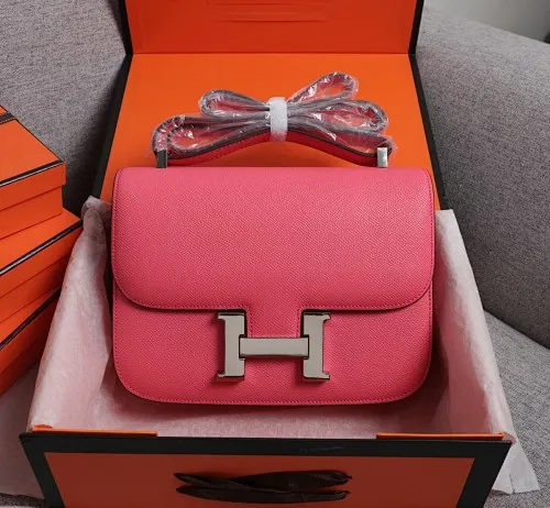 All categories Official website "Brand Women's Bags" Women's bags 💙 Hermes Hermès Made in France Large size 58002800 Small size 58002600 constance stewardess bag ☣️Genuine epsom leather pure steel silver-plated buckle Genuine leather source super good feel Accessories stainless steel laser logo perfect flip arc and three-dimensionality