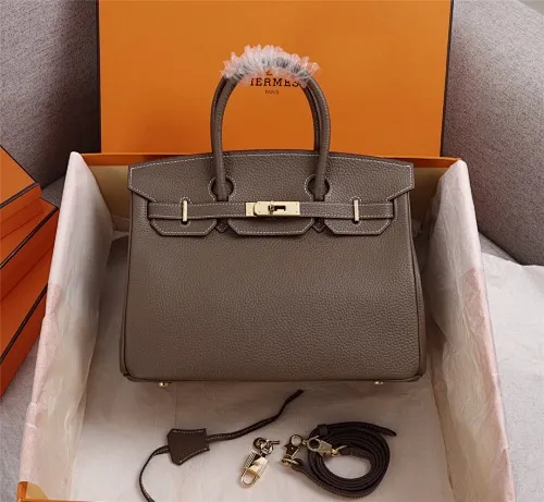 All categories Official website "Brand Women's Bags" Women's Bags 💙 Hermes 2022 Official New Hermès Platinum First Layer Lychee Pattern Handbag Original Calfskin Outside and Sheepskin Goat Pattern Wholesale Small Size 58002800 Medium Size 58003000 Large Size 58003200 High Quality Size: Small 25CM Medium 30C
