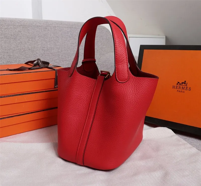 All Categories Official Website "Brand Women's Bags" Women's Bags 💙 Hermes 2022 Official New Hermès Vegetable Basket Women's Hand Crossbody Two-Purpose Bag Wholesale Large Size 58002300 Small Size 58002200 High Quality Size: Large Size 22CM Small Size 18CM