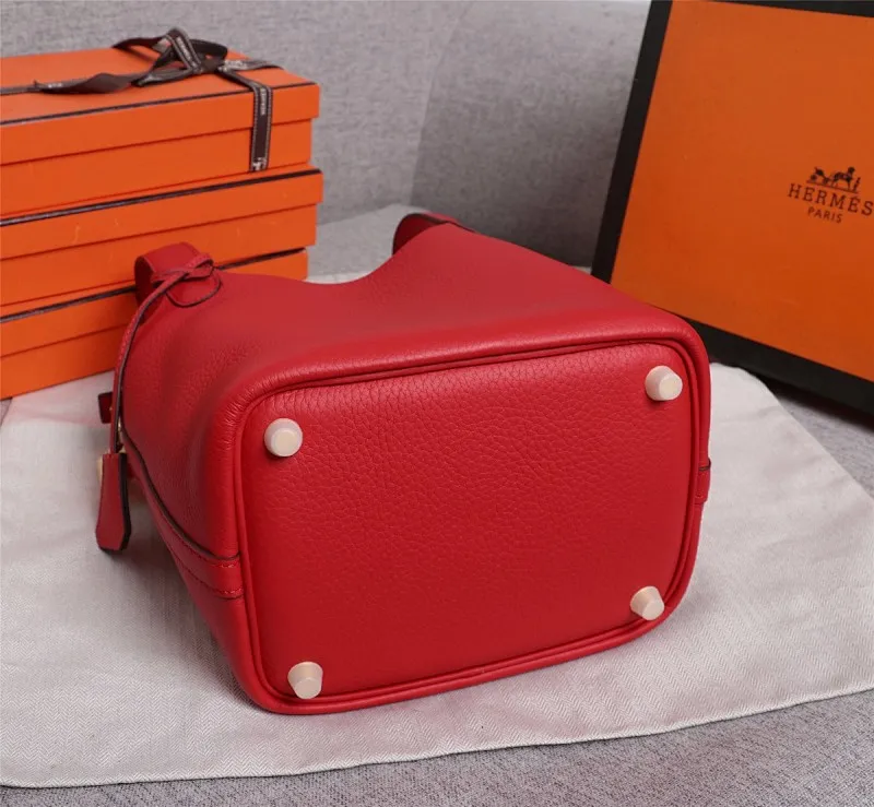 All Categories Official Website "Brand Women's Bags" Women's Bags 💙 Hermes 2022 Official New Hermès Vegetable Basket Women's Hand Crossbody Two-Purpose Bag Wholesale Large Size 58002300 Small Size 58002200 High Quality Size: Large Size 22CM Small Size 18CM