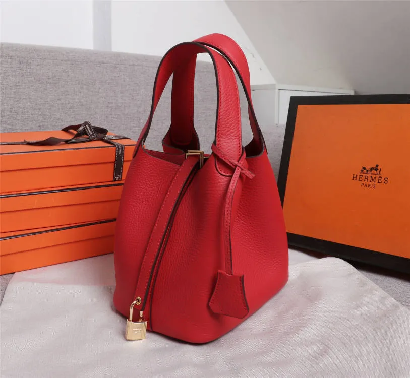 All Categories Official Website "Brand Women's Bags" Women's Bags 💙 Hermes 2022 Official New Hermès Vegetable Basket Women's Hand Crossbody Two-Purpose Bag Wholesale Large Size 58002300 Small Size 58002200 High Quality Size: Large Size 22CM Small Size 18CM