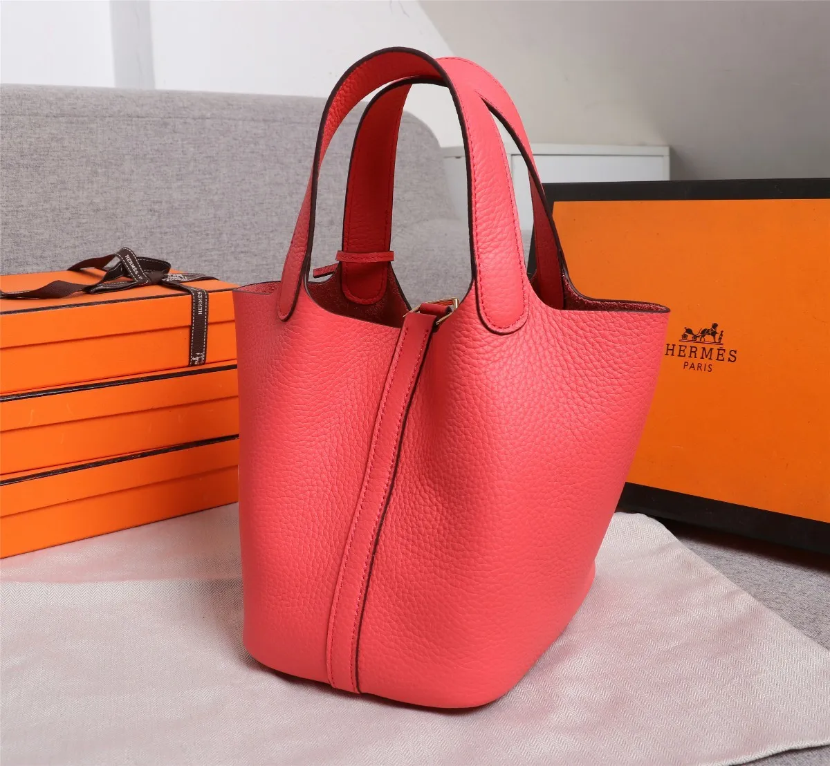 All categories Official website "Brand Women's Bags" Women's Bags 💙 Hermes 2022 official new Hermès vegetable basket picotin wholesale small size 58002400 large size 58002600 high quality size: small size 18CM large size 22CM