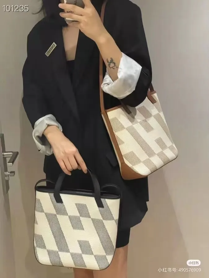 All categories Hermès women's bags (Hermès) Hermès 8011