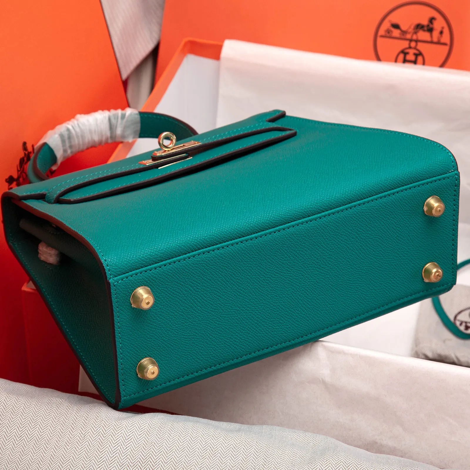 All Categories Official Website "Brand Women's Bags" Women's Bags 💙 Hermes 2022 Official New Hermès Women's Hand-Crossbody Two-Purpose Bag Wholesale Cowhide Palm Print Large Size 58002500 Small Size 58002300 High Quality Size: Large Size 28-22-10CM Small Size 25-17-7CM