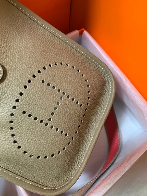 All categories Hermès women's bags (Hermès) Hermès 3017