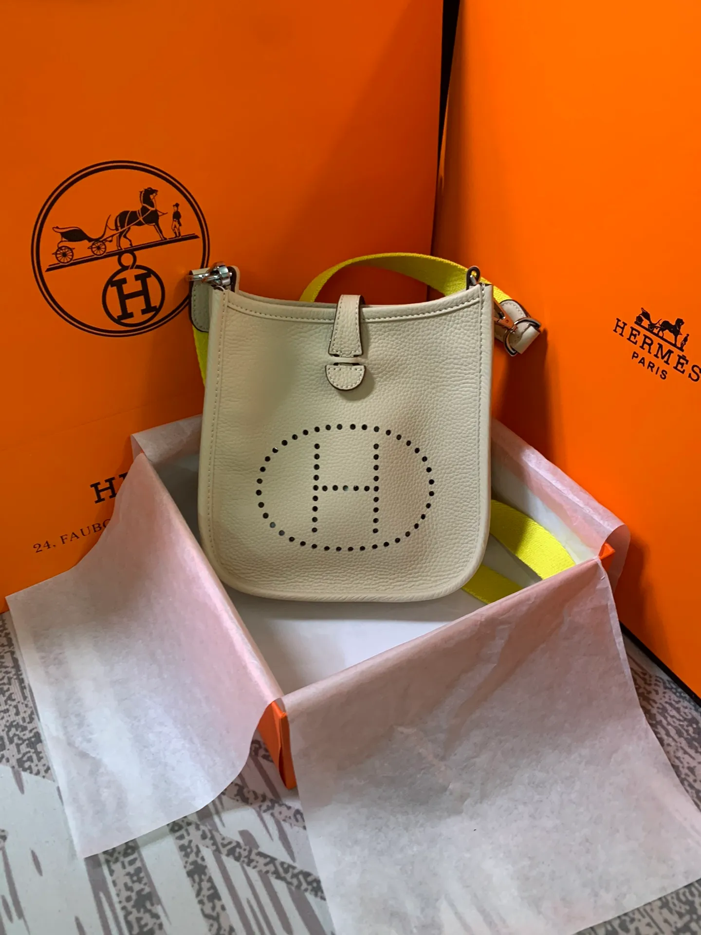 All categories Hermès women's bags (Hermès) Hermès 3017