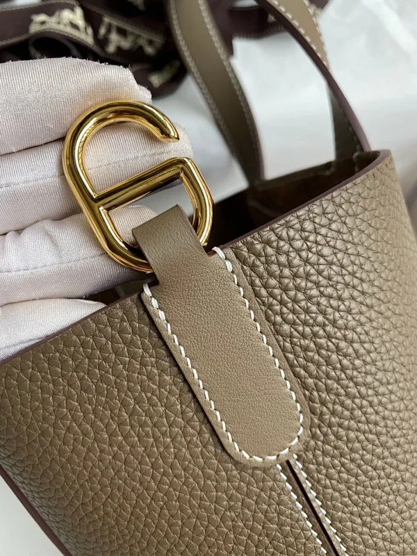 All categories Hermès women's bags (Hermès) Hermès 1822
