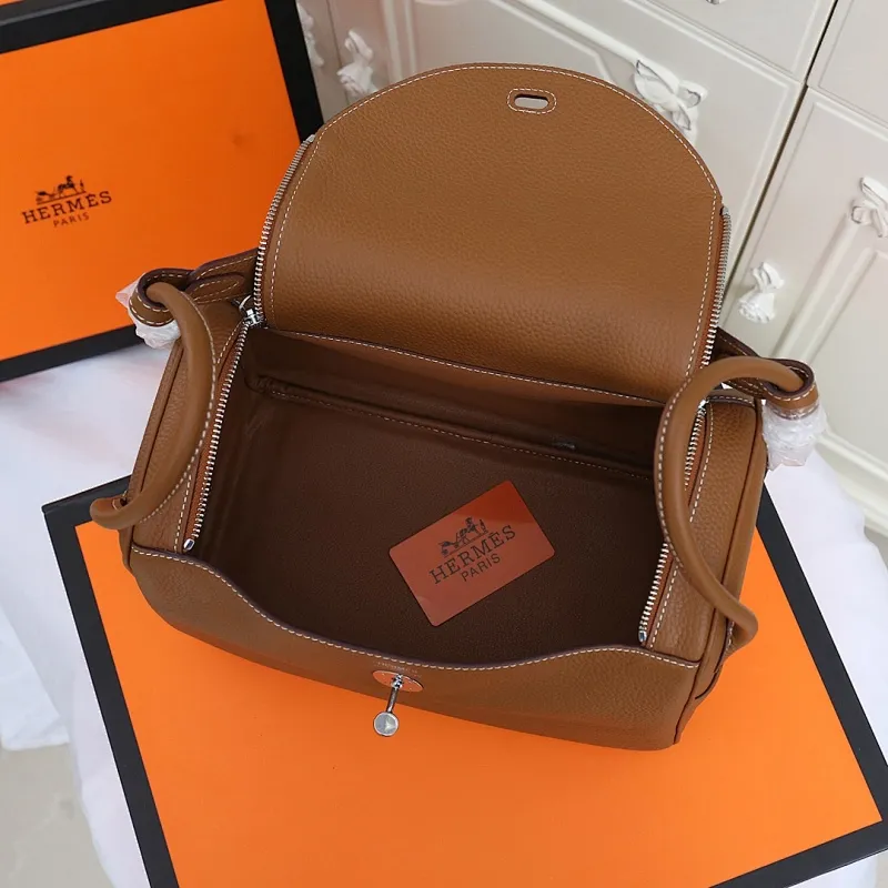 All categories Official website "Brand Women's Bags" Women's Bags 💙 Hermes 2022 official new Hermès lindy bag wholesale small size 58004000 large size 58004200 high quality size: small size 26CM large size 30CM