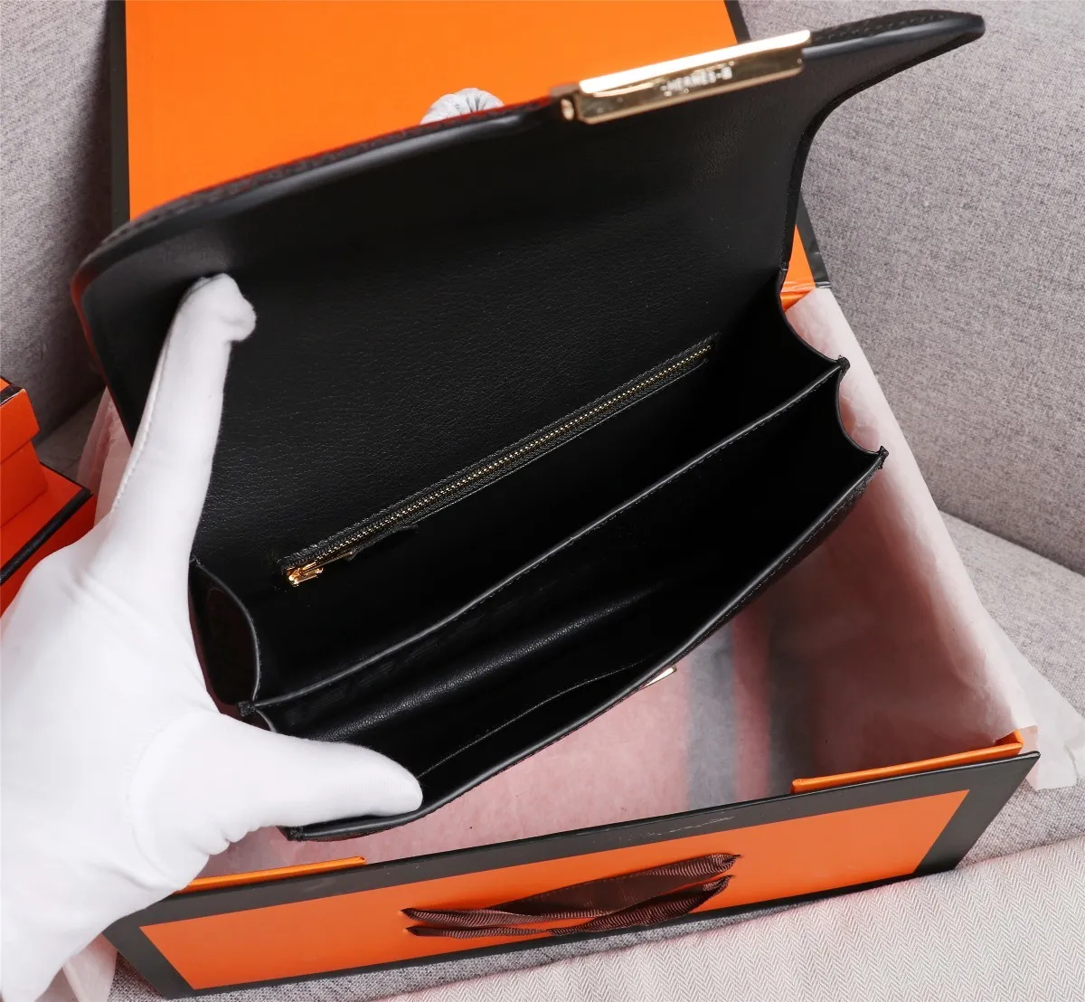 All Categories Official Website "Brand Women's Bags" Women's Bags 💙 Hermes 2022 Official New Hermes Constance Stewardess Bag Wholesale Crocodile Skin Full Pure Steel Plated Hardware Buckle 58003350 High Quality Size: 23-6-17CM