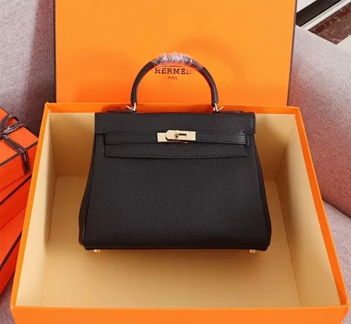 All Categories Official Website "Brand Women's Bags" Women's Bags 💙 Hermes Kelly Original Princess Bag (exclusive factory code) three sizes in stock. 25cm 58002700 28cm 58002900 32cm 58003200 Top configuration, original factory workmanship, original hardware, guaranteed to never fade, original calf leather outer