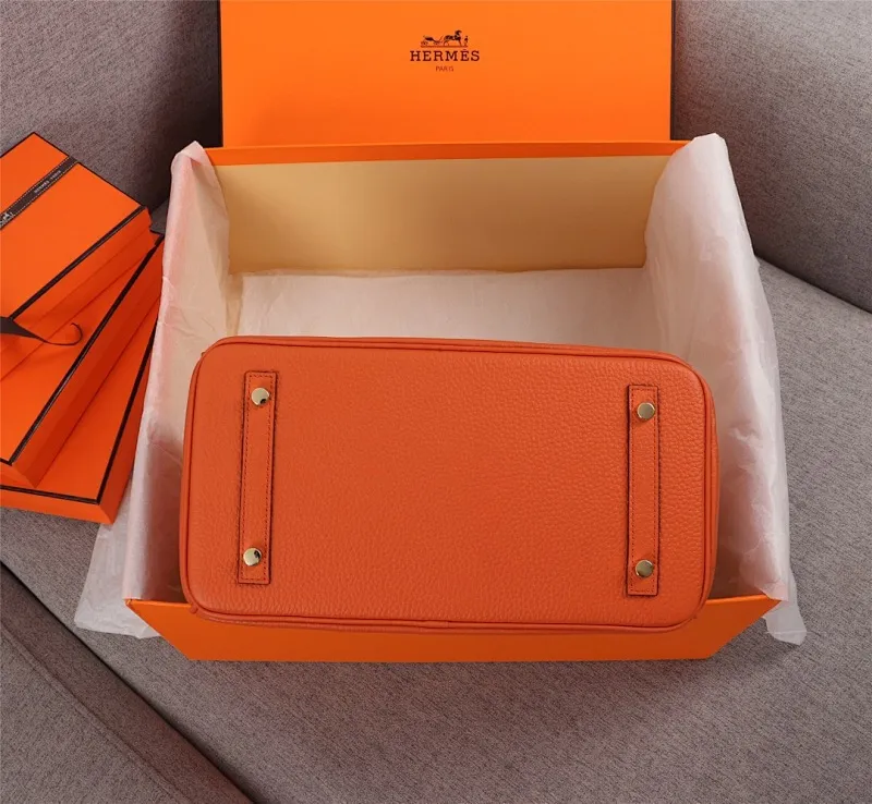 All categories Official website "Brand Women's Bags" Women's Bags 💙 Hermes 2022 Official New Hermès Platinum First Layer Lychee Pattern Handbag Original Calfskin Outside and Sheepskin Goat Pattern Wholesale Small Size 58002800 Medium Size 58003000 Large Size 58003200 High Quality Size: Small 25CM Medium 30C