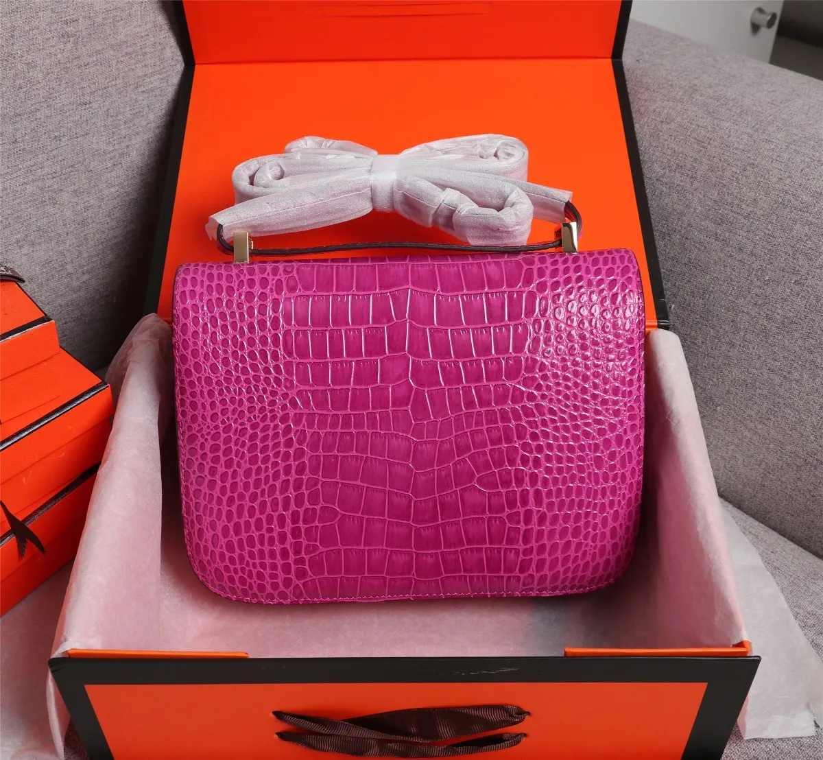 All Categories Official Website "Brand Women's Bags" Women's Bags 💙 Hermes 2022 Official New Hermes Constance Stewardess Bag Wholesale Crocodile Skin Full Pure Steel Plated Hardware Buckle 58003350 High Quality Size: 23-6-17CM
