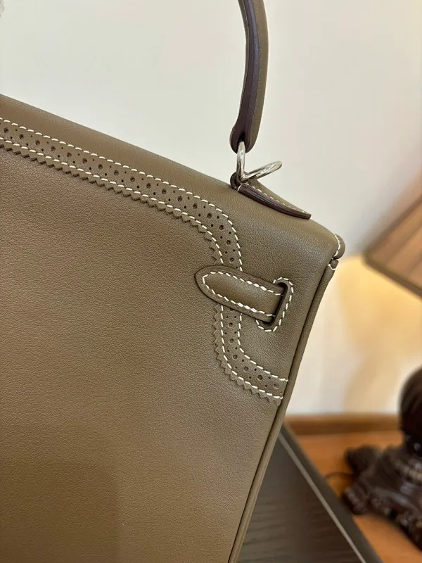 All categories Hermès women's bags (Hermès) Hermès 2528