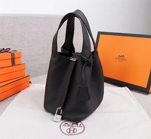 All Categories Official Website "Brand Women's Bags" Women's Bags 💙 Hermes Small Size 58002300 Large Size 58002500 We are all repeat customers. If you can only bring one bag when traveling, it must be the Hermès vegetable basket picotin... Reason: ️The bag shape is casual and elegant, and it can be easily matched with many clothes worn when traveling.
